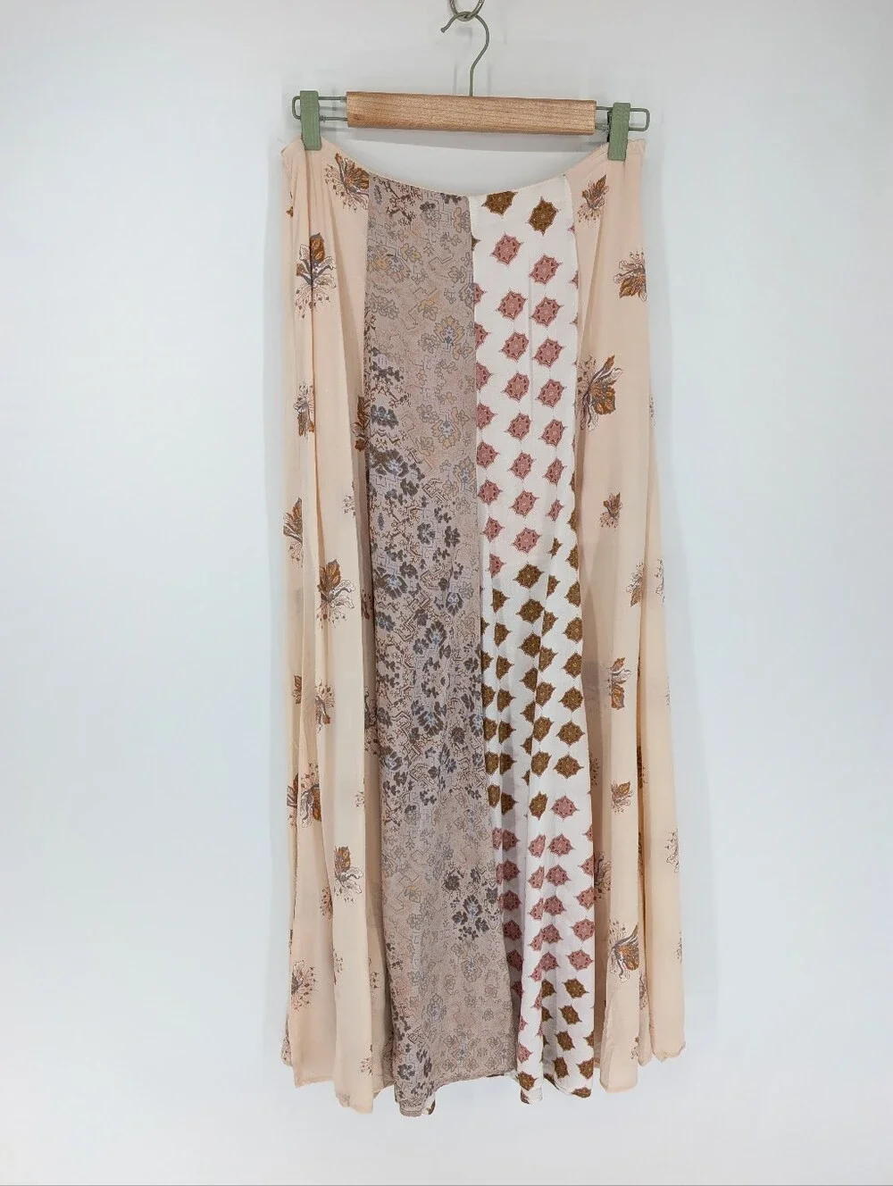 Free People Amazing Technicolor Patchwork Maxi Skirt Boho Cream Rayon SZ 8